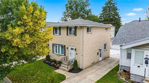 3908 Kenmore Ave, Parma, OH 44134