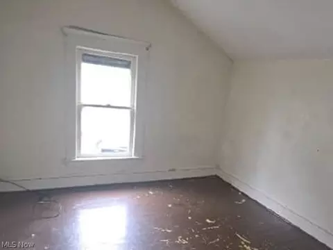 418 W 34th St, Ashtabula, OH 44004 photo 6