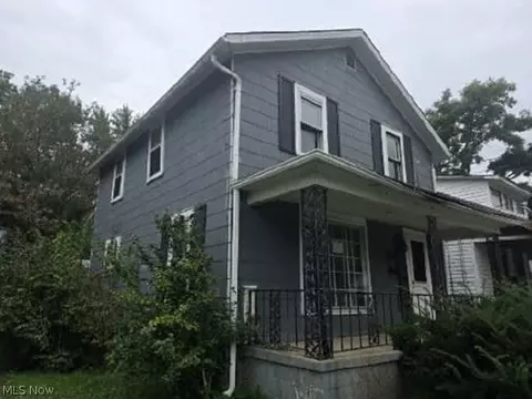 418 W 34th St, Ashtabula, OH 44004 photo 2