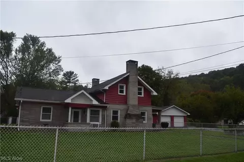 52135 Home St, Saint Clairsville, OH 43950