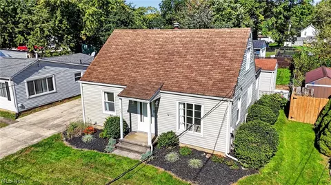 613 W Fike Ave, Orrville, OH 44667