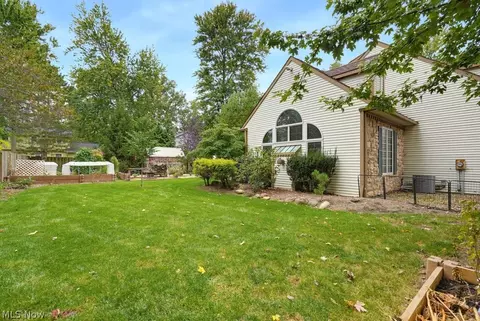 Exterior - 166 Pepperdine Dr, Elyria, OH 44035 photo 6 of 10