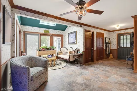 Entry Way - 166 Pepperdine Dr, Elyria, OH 44035 photo 2 of 5