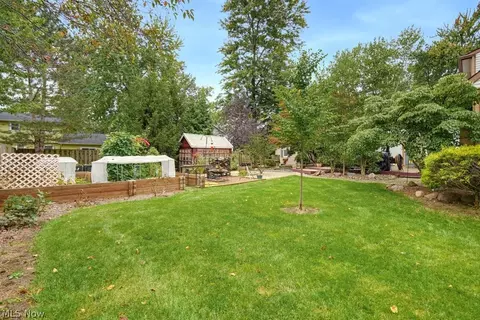 Exterior - 166 Pepperdine Dr, Elyria, OH 44035 photo 7 of 10