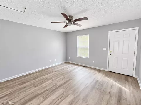 Living - 642 E Buchtel Ave, Akron, OH 44304 photo 1 of 3
