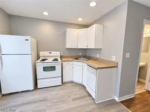 Kitchen - 642 E Buchtel Ave, Akron, OH 44304 photo 3 of 3