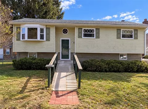 317 Arch St, Follansbee, WV 26037