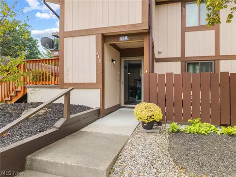 Exterior - 818 Kirkwall Dr, Copley, OH 44321 photo 1 of 6