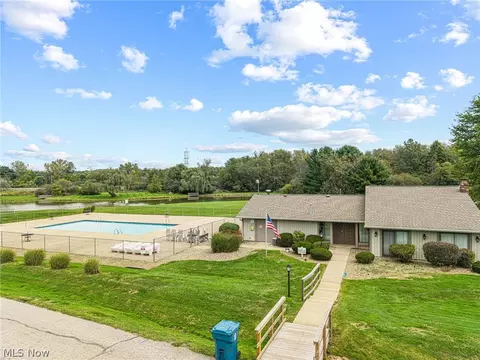 Exterior - 818 Kirkwall Dr, Copley, OH 44321 photo 4 of 6
