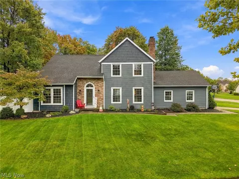 16623 Woodshire Dr, Strongsville, OH 44149