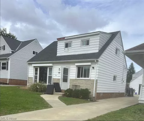 7514 Manhattan Ave, Parma, OH 44129