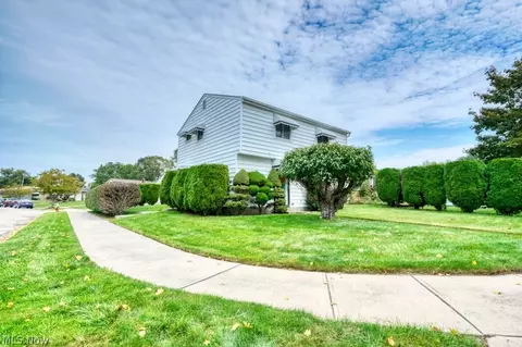 396 Skyview Rd, Cleveland, OH 44109