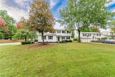 22268 Jonathan Dr, Strongsville, OH 44149