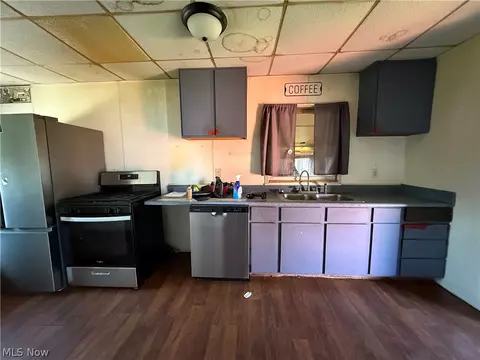 Kitchen - 120 E Georgia Ave, Sebring, OH 44672 photo 2 of 2