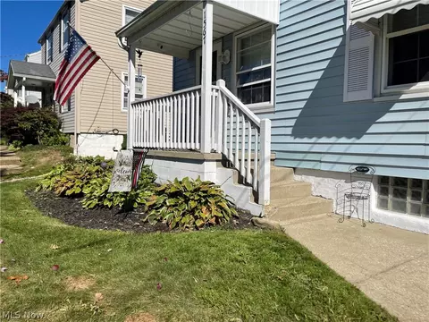 Exterior - 1567 Sunset Ave, Akron, OH 44301 photo 2 of 4