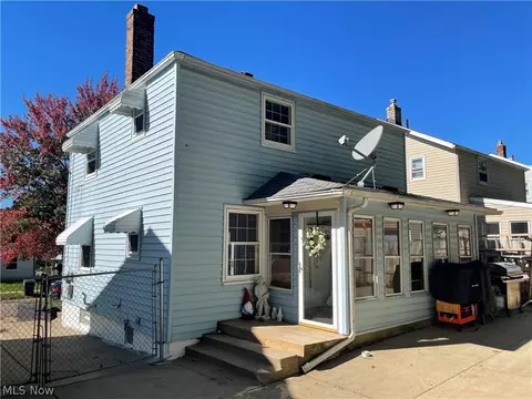 Exterior - 1567 Sunset Ave, Akron, OH 44301 photo 4 of 4