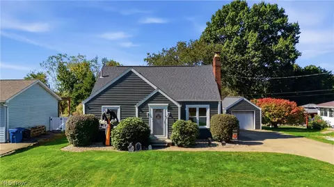 4637 Grandview Ave NE, Canton, OH 44705