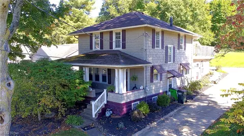 1107 Wooster Rd, Millersburg, OH 44654