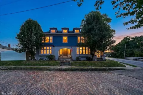 Exterior - 36 4th St SE, Massillon, OH 44646 photo 2 of 4