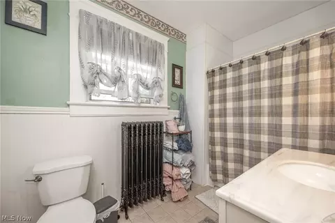 Bath - 36 4th St SE, Massillon, OH 44646 photo 2 of 3