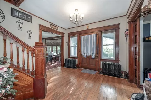 Entry Way - 36 4th St SE, Massillon, OH 44646 photo 2 of 3