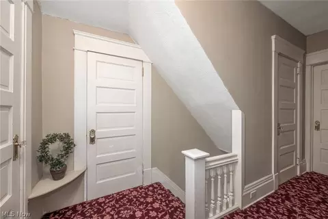 Entry Way - 36 4th St SE, Massillon, OH 44646 photo 3 of 3