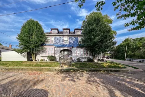 Exterior - 36 4th St SE, Massillon, OH 44646 photo 3 of 4