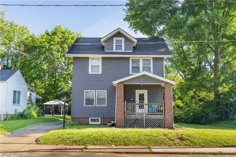 2107 31st St NW, Canton, OH 44709