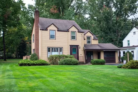 759 Golfview Ave, Youngstown, OH 44512
