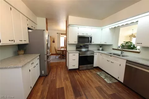 Kitchen - 115 Forest Rd, Weirton, WV 26062 photo 1 of 2