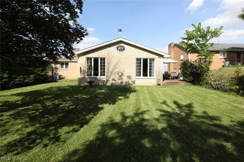 Exterior - 115 Forest Rd, Weirton, WV 26062 photo 1 of 3