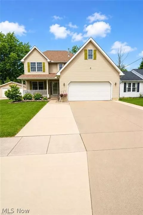 5856 Ridgeview Blvd, North Ridgeville, OH 44039