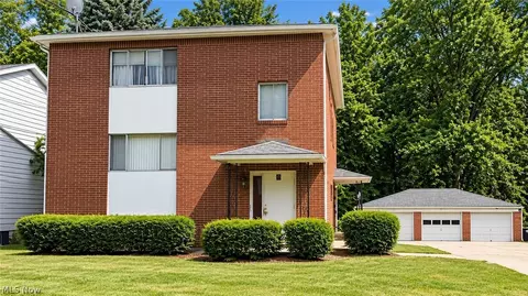1804-1808 Cromwell Dr, Akron, OH 44313