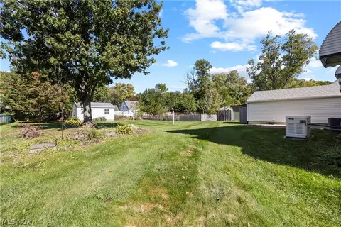 Exterior - 111 Yunker Ct, Elyria, OH 44035 photo 6 of 6