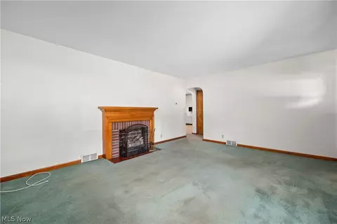 Living - 111 Yunker Ct, Elyria, OH 44035 photo 4 of 4