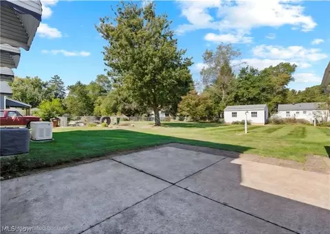 Exterior - 111 Yunker Ct, Elyria, OH 44035 photo 2 of 6