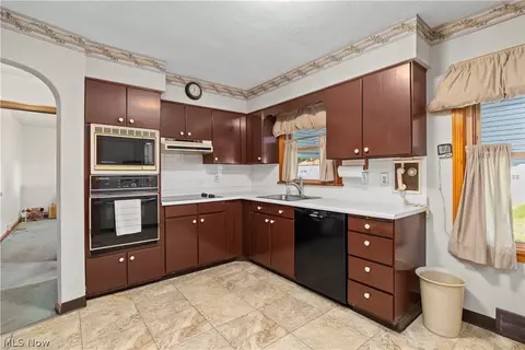 Kitchen - 111 Yunker Ct, Elyria, OH 44035 photo 1 of 2