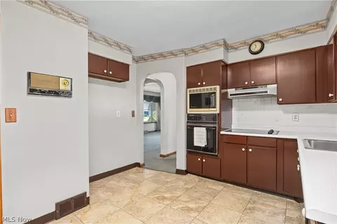 Kitchen - 111 Yunker Ct, Elyria, OH 44035 photo 2 of 2