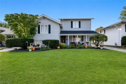 30216 Arnold Rd, Willowick, OH 44095