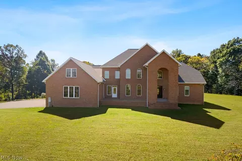 267 Grand C Hts, Mineral Wells, WV 26150