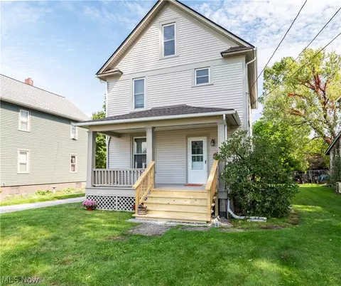 970 N Market St, East Palestine, OH 44413