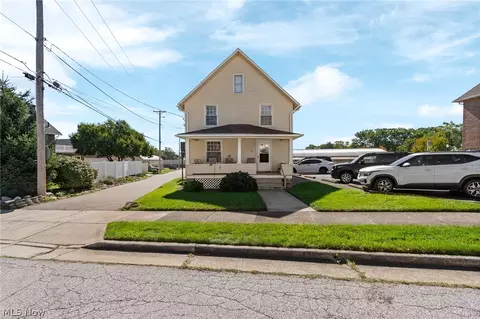 116 Summit St SE, North Canton, OH 44720