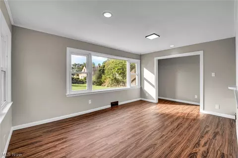 Living - 800 E 250th St, Euclid, OH 44132 photo 8 of 11