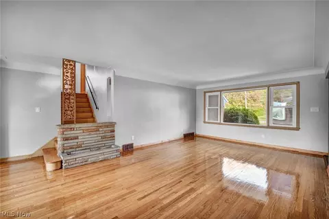 Living - 800 E 250th St, Euclid, OH 44132 photo 3 of 11
