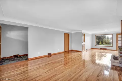 Living - 800 E 250th St, Euclid, OH 44132 photo 5 of 11