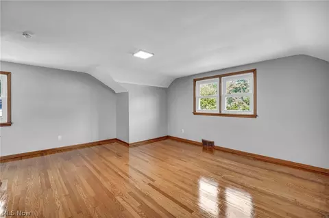 Bedroom - 800 E 250th St, Euclid, OH 44132 photo 7 of 8