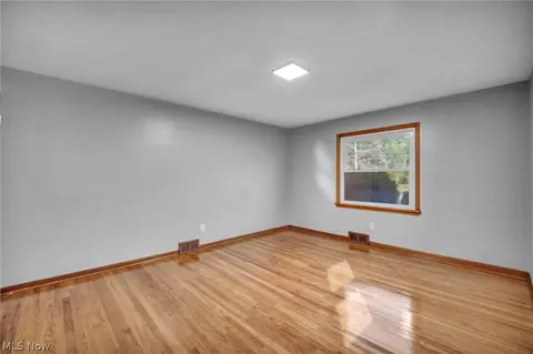 Bedroom - 800 E 250th St, Euclid, OH 44132 photo 1 of 8