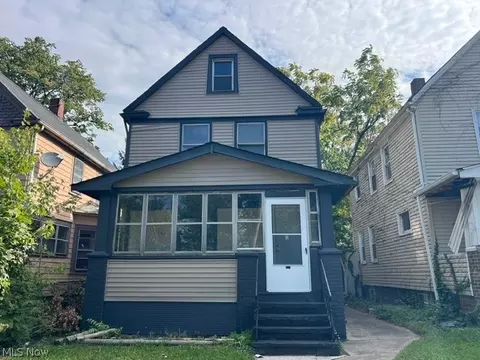 695 E 157th St, Cleveland, OH 44110