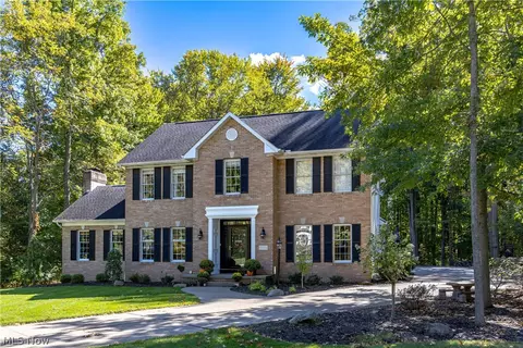 7683 Hudson Park Dr, Hudson, OH 44236