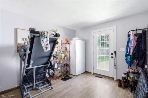 Entry Way - 216 Longford Ave, Elyria, OH 44035 photo 2 of 2